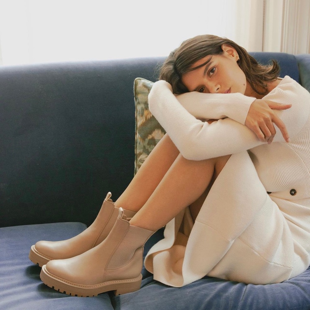 SAM EDELMAN LAGUNA CHELSEA BOOT - Picture 3 of 12